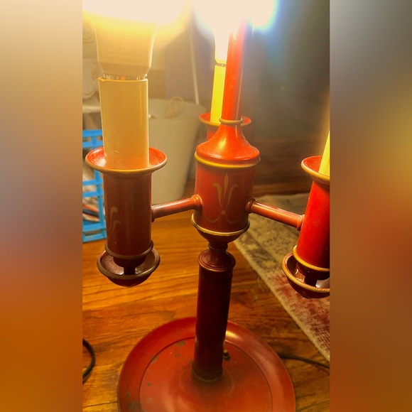 Bouillotte Lamp 3- Light French Style Gilt Bronze Acanthus Leaf  Red Tole - Picture 3 of 9